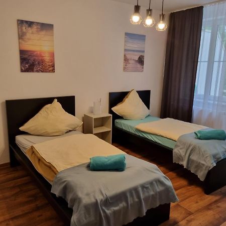 R&E Apartment เคมนิตซ์ ภายนอก รูปภาพ