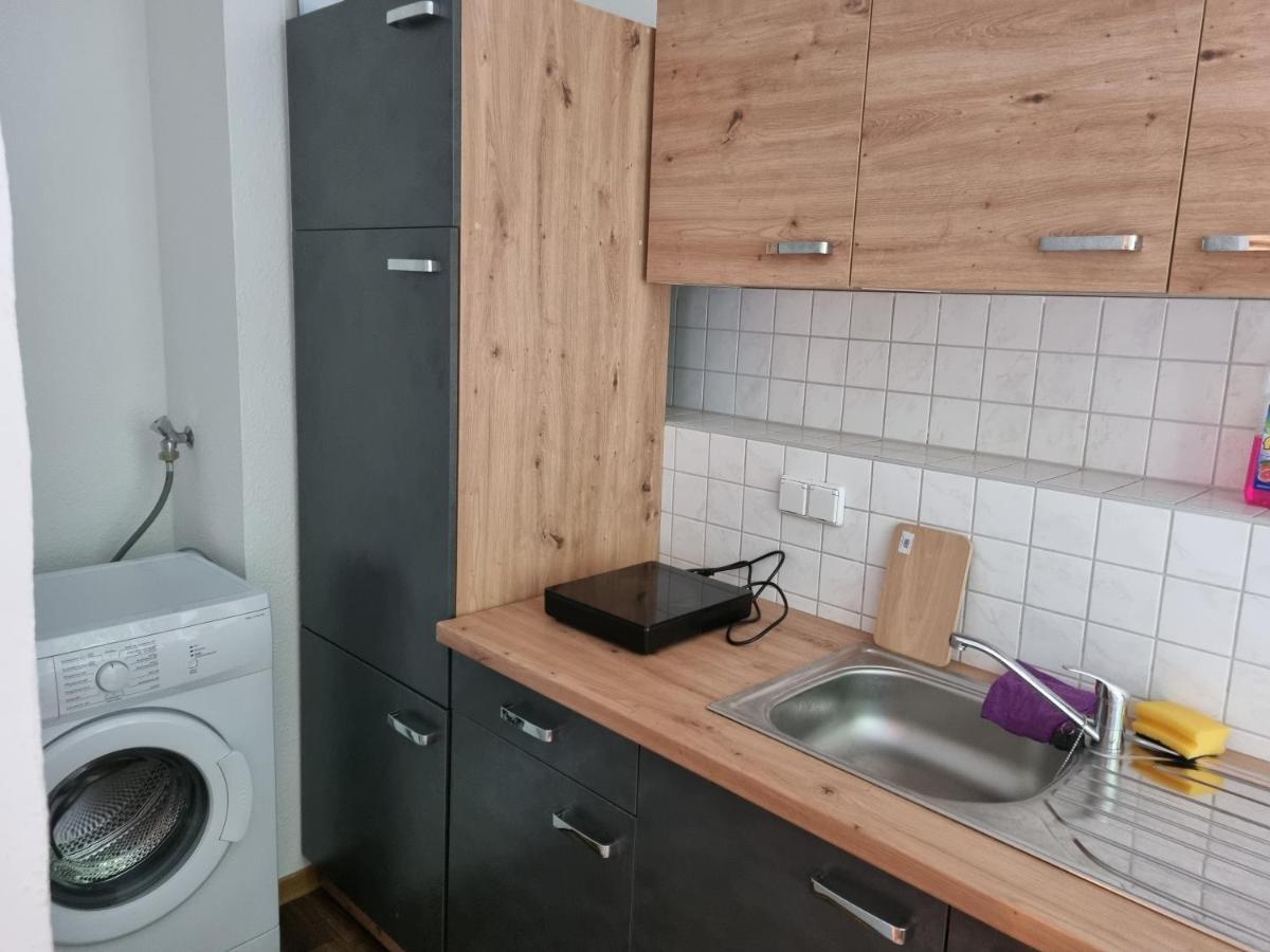 R&E Apartment เคมนิตซ์ ภายนอก รูปภาพ